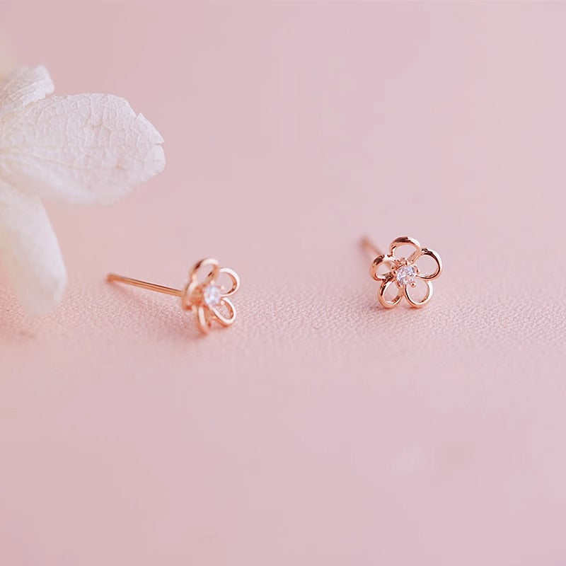 Women's Flower For Light Luxury Minority Design Sense Rhinestone Hollow Small Stud Earrings