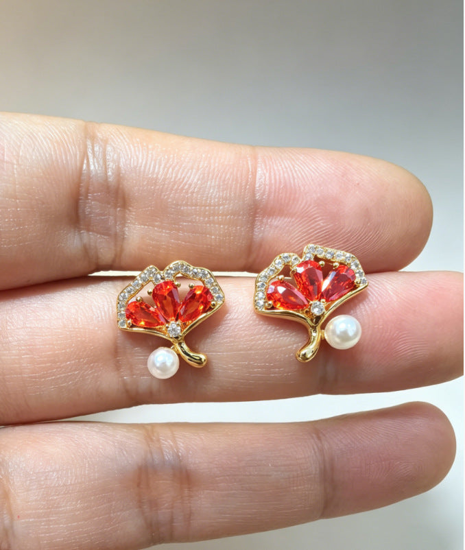 Women's Luxury Retro Fan-shaped Zircon High-grade Green Pearl Design Rings