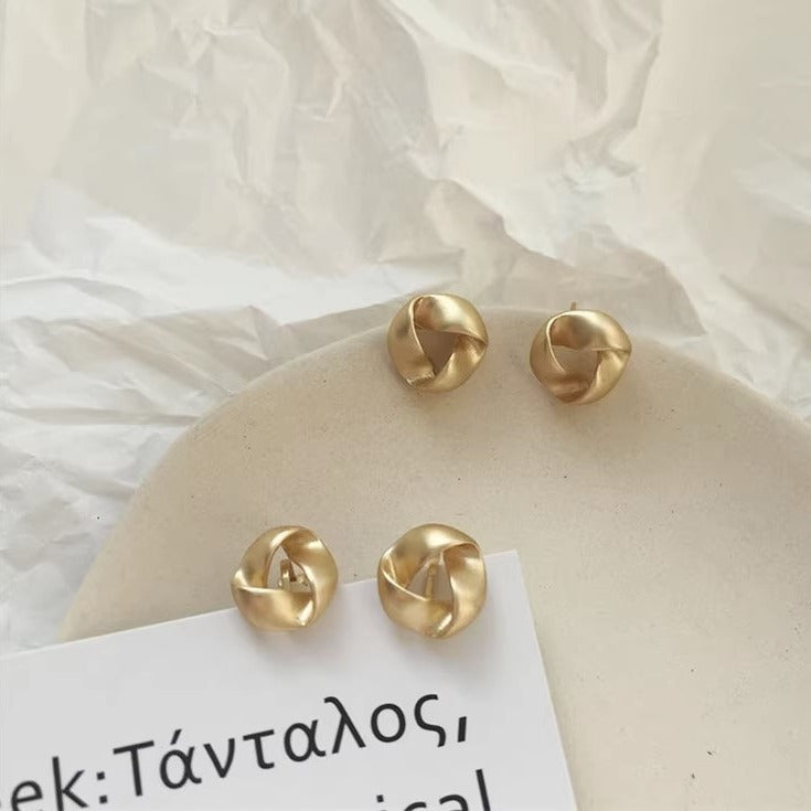Plated Premium Lady Temperament Retro Matte Knotted Rings