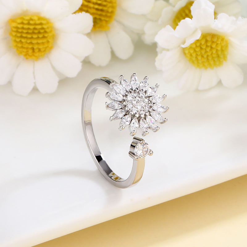 Daisy Flower Spinning Female Anxiety Opening Decompression Rings