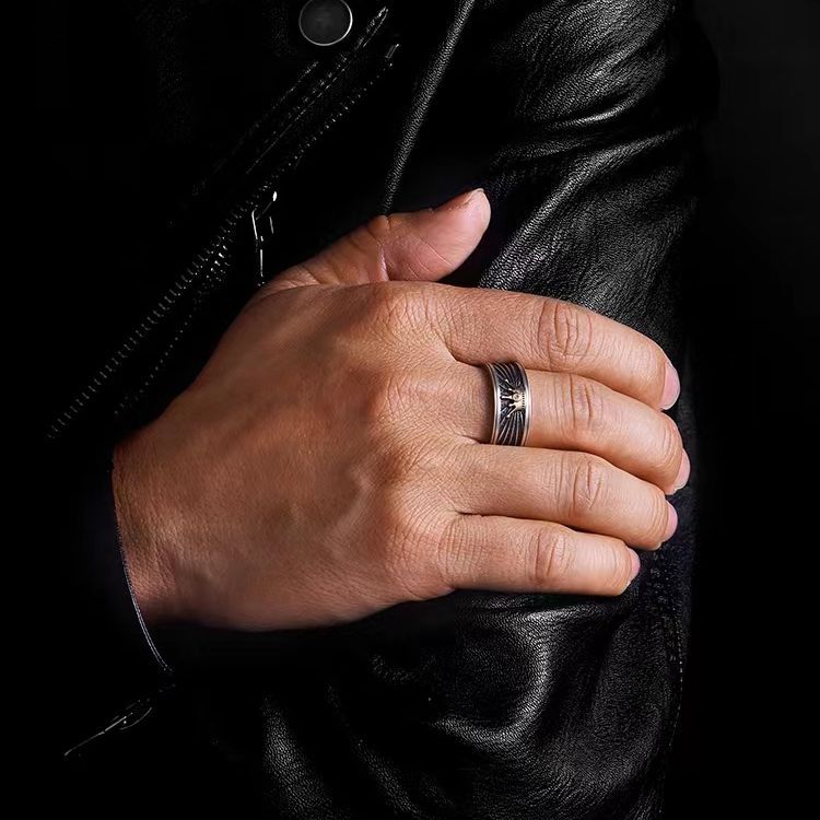 Men's Antique Finishing Opening Fashion American Crown High Ring