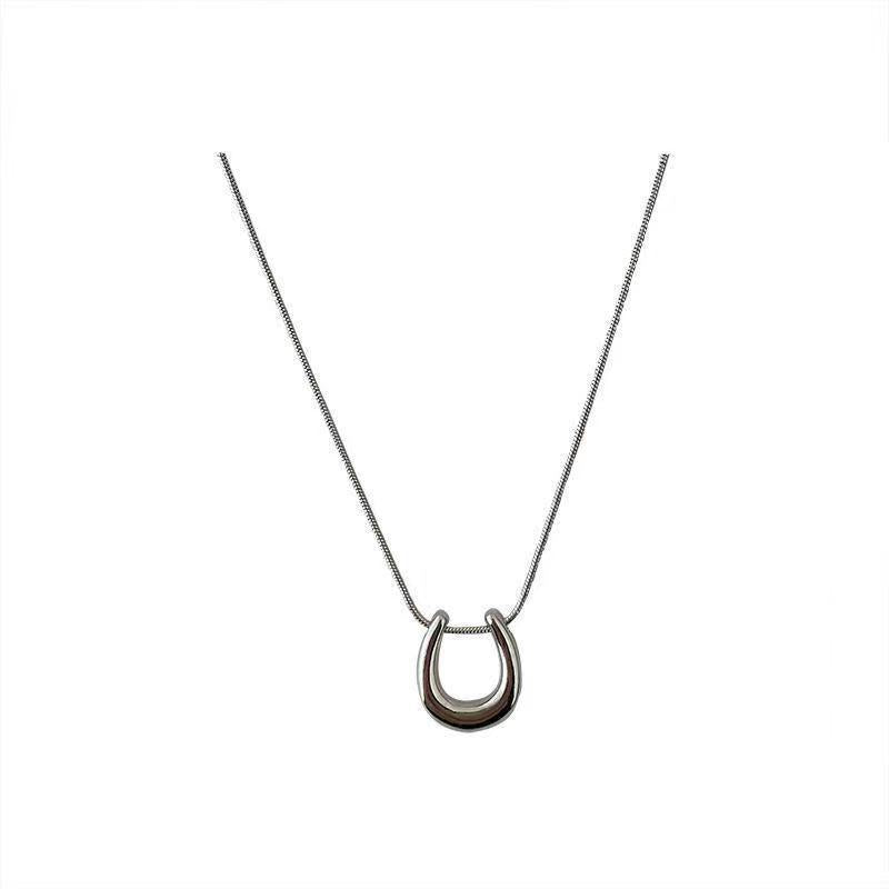 Design Sense U-shaped Horseshoe Female Light Luxury Minority Clavicle Chain Necklaces