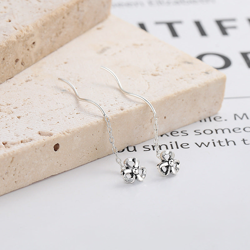 Fashion Vintage Little Fresh Black Clover Ear Lines Trendy Earrings