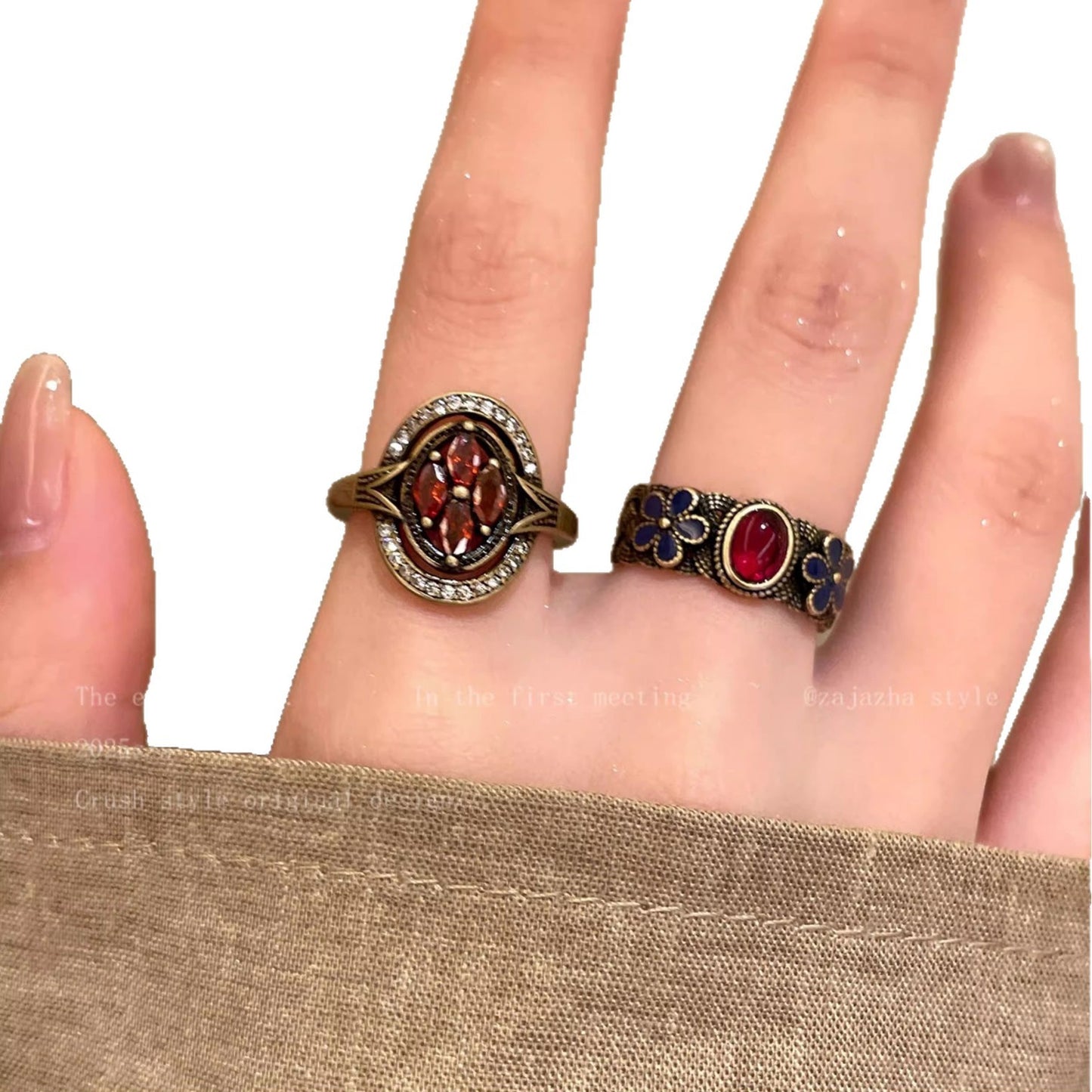 Women's Vintage Love Heart-shaped Ethnic Style Twin Ring