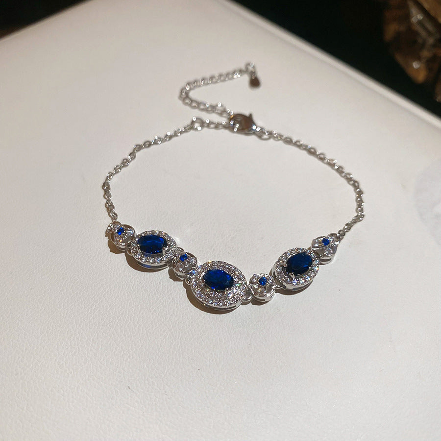 Women's Heart-shaped Zircon Adjustable Simple Fashion Light Luxury Bracelet