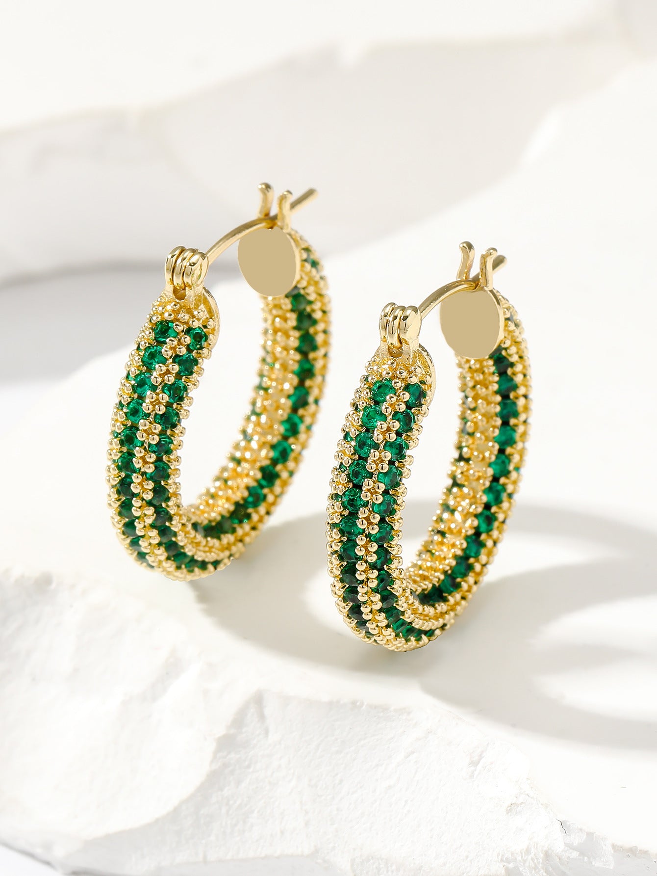 Elegant Simple Fashionable Color Round Ear Clip Micro Inlaid Zircon Rings