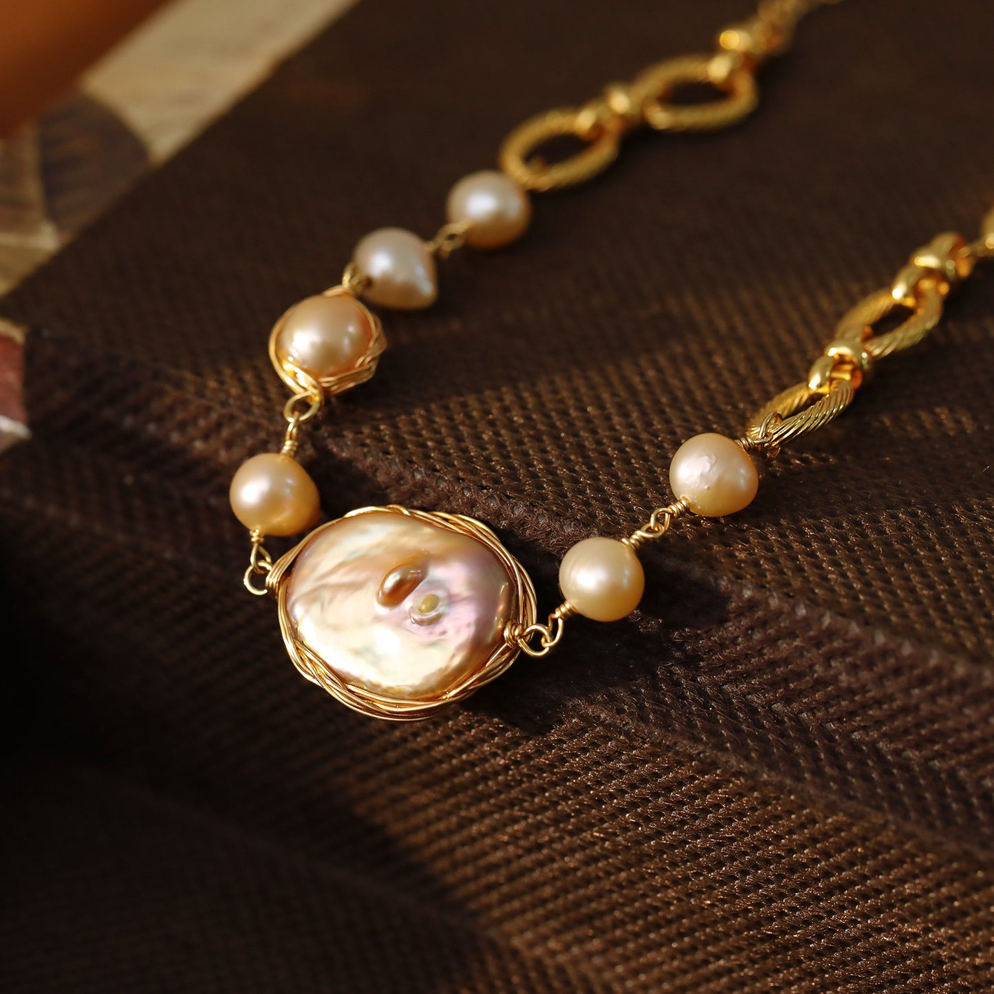 Women's Freshwater Pearl Light Luxury Rose Vintage Bracelets