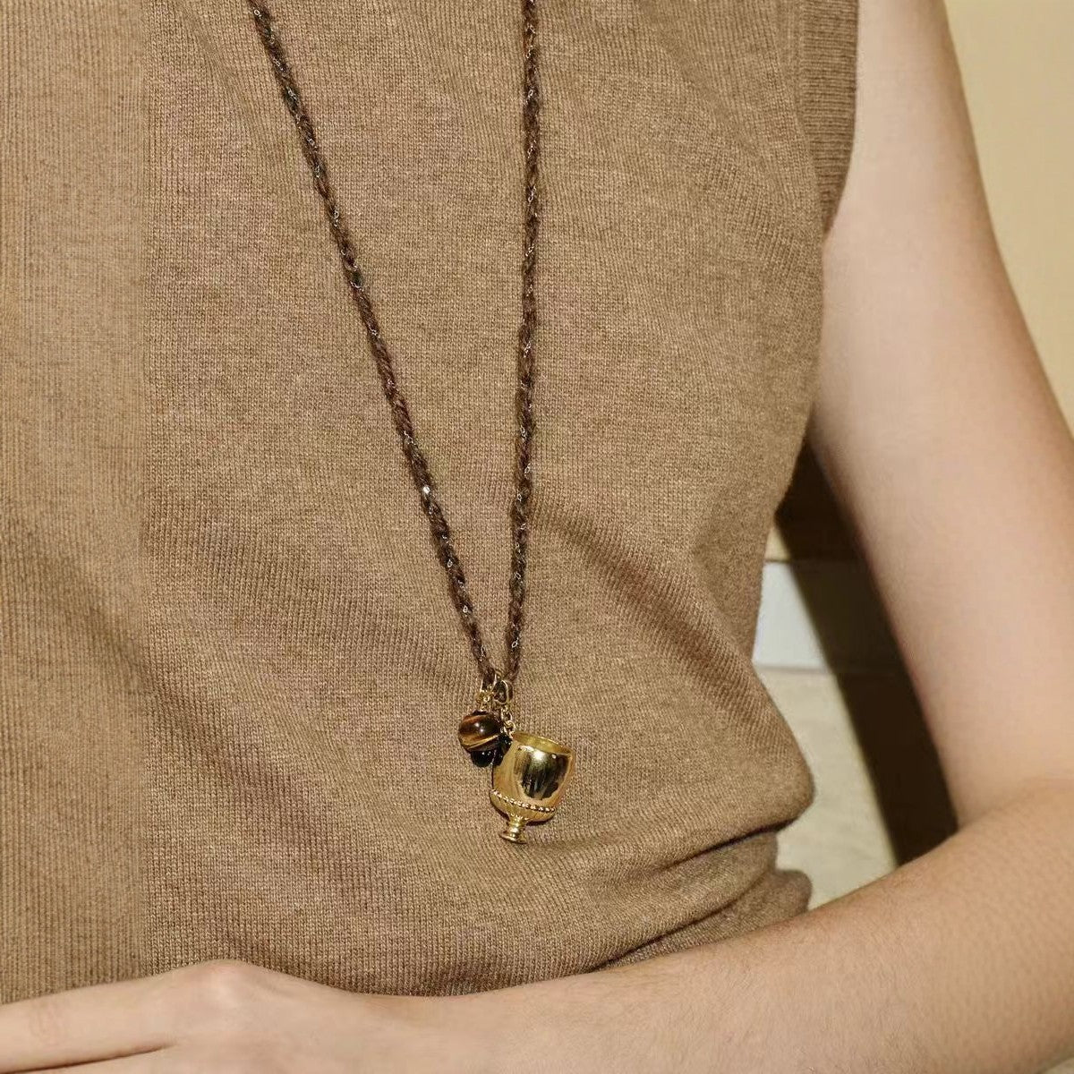 Female Niche High Sense Light Luxury Temperament Sweater Chain Simple Necklace