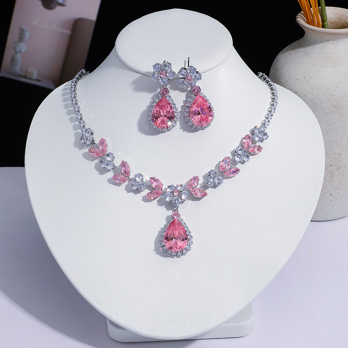 Fashion Trend Zircon Green Butterfly Tassel Necklace