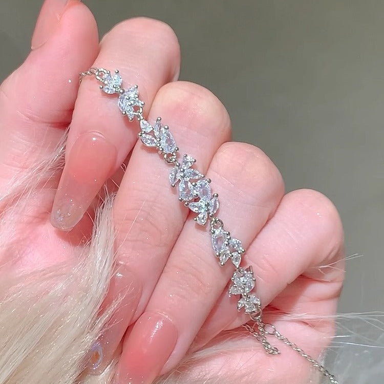 Wisteria Flower Smile Female Fashion Temperament Wheat Sweet Gentle Light Bracelet