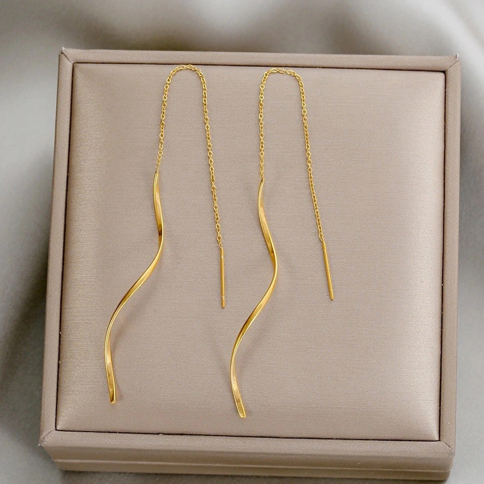 Women's Wave Design Simple Choker Face Slimming Long Tassel Graceful Earrings