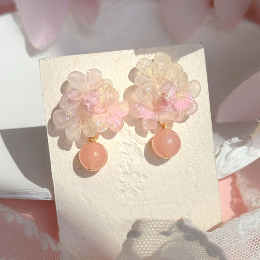 Women's Chinese Retro Blooming Flower High-grade Resin Fashion Style Earrings