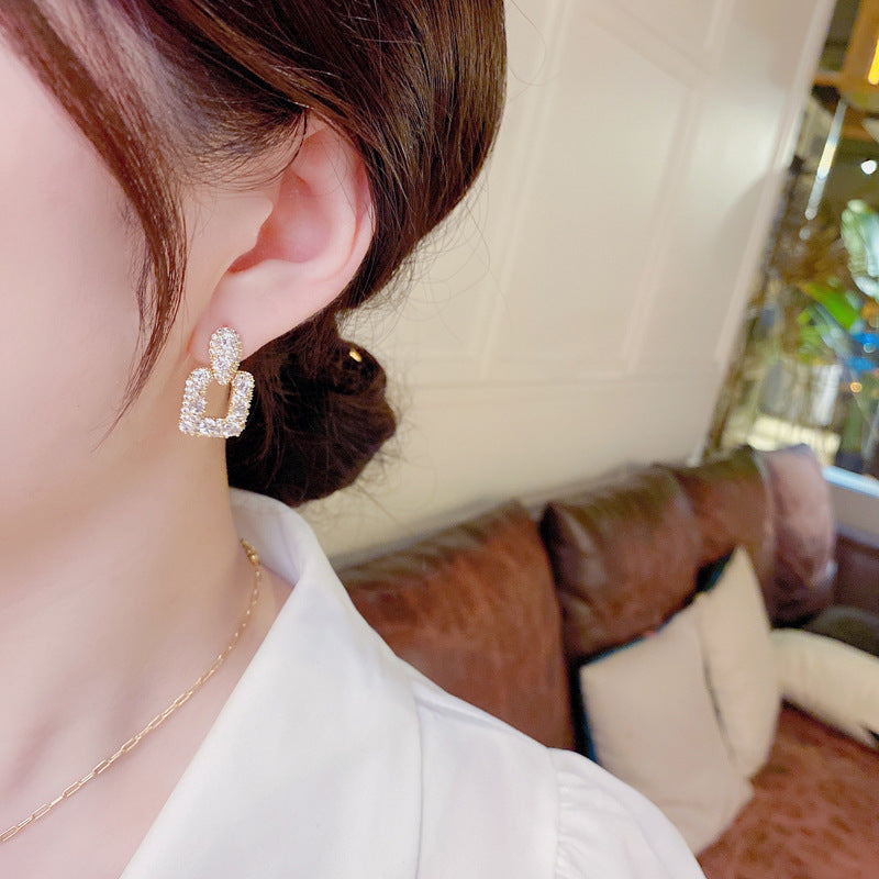 Sier Needle High-grade Square Trendy Retro Style Stud Earrings