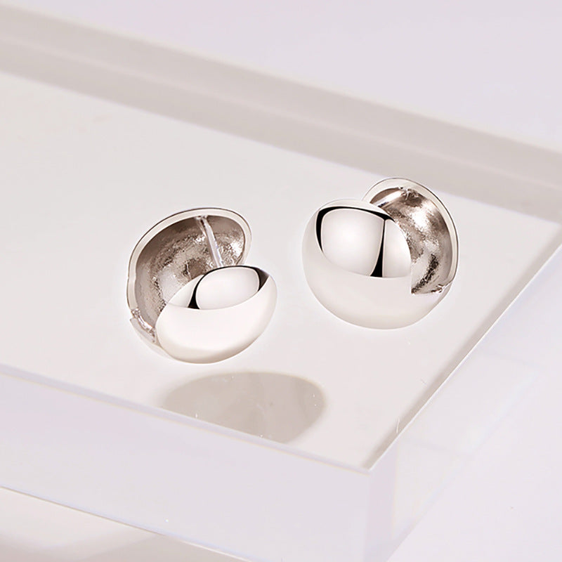 Women's Fashionable High-grade Ball Clip Temperamental Cold Ear Line