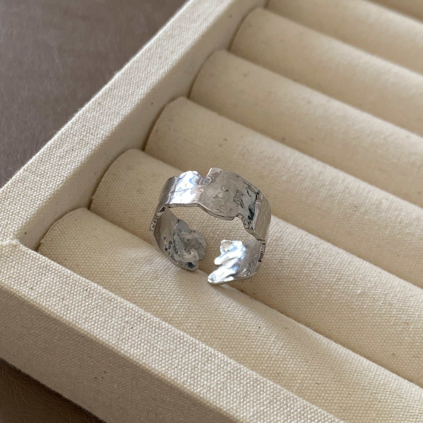 Women's Style Twin Geometric Zircon Metal Niche High-grade Versatile Shank Index Rings