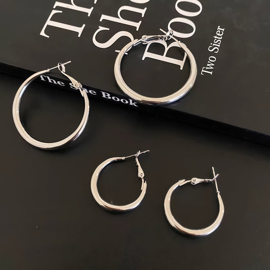 Women's Sier Needle Pigment Round Face Ear Light Luxury High Stud Earrings