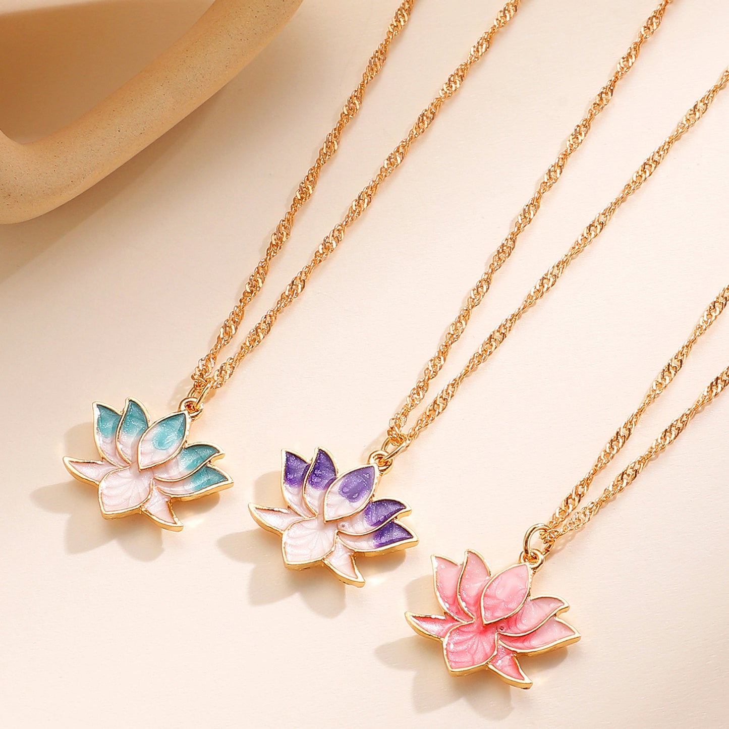 Women's Happy Pink Seedpod Light Luxury Clavicle Necklaces
