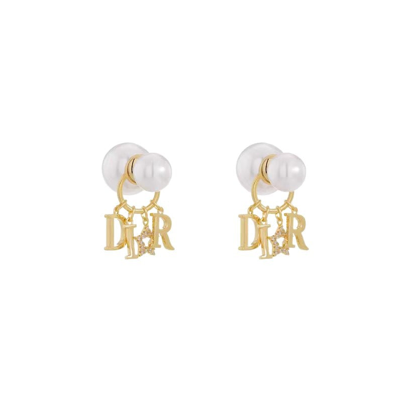 Women's Sweet Alphabet Letter Minority High-grade Ear Clip Classic Style Pearl Stud Earrings