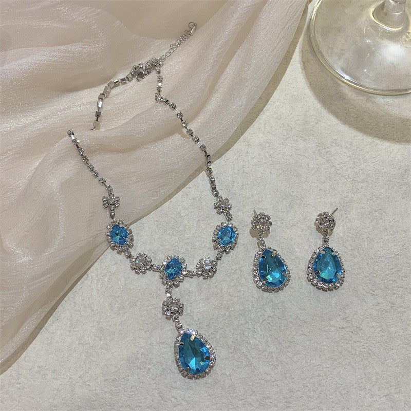 Women's French Royal Style Retro Affordable Luxury Diamond Water Drop Niche Necklace