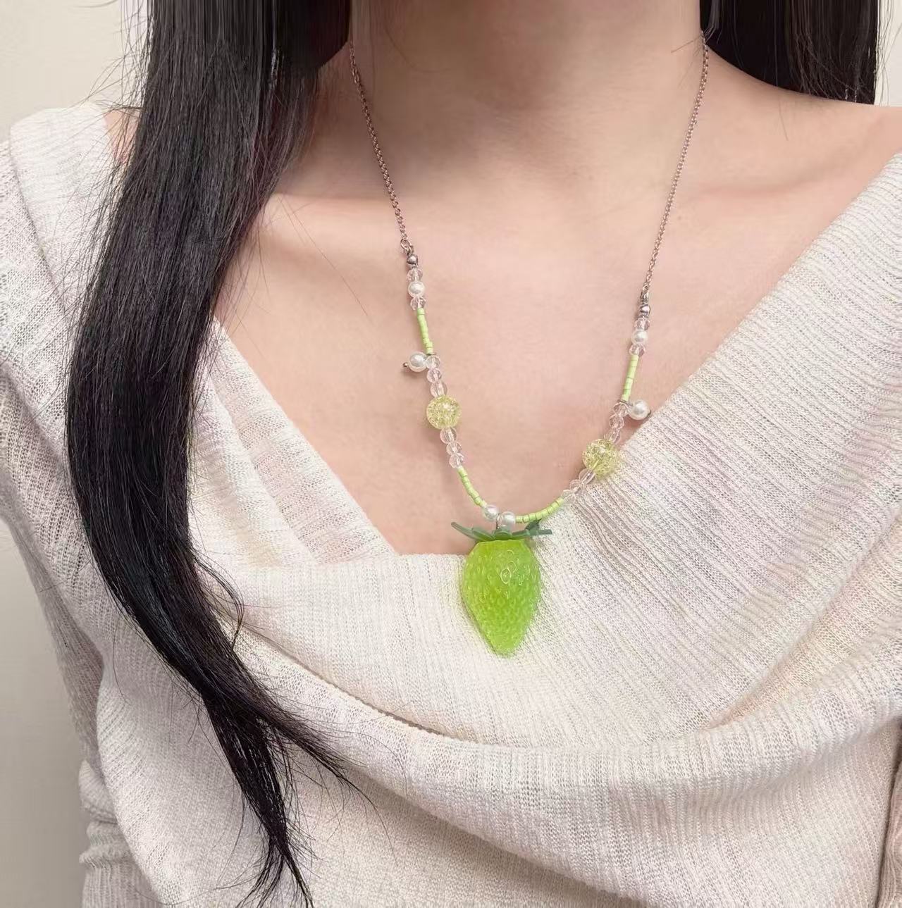 Women's Sweet Temperament Clavicle Chain Niche Super Necklace