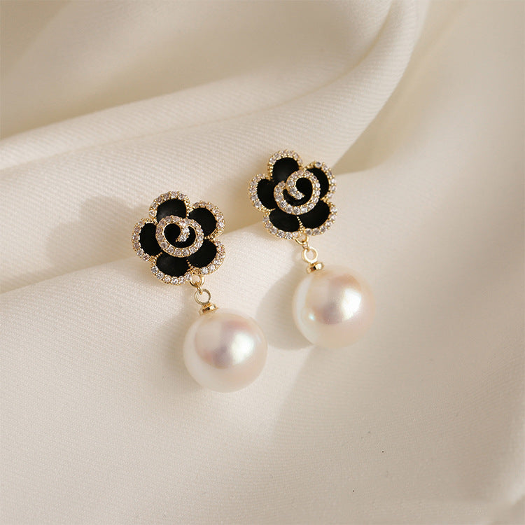 Women's Black Rose Pearl Flower Elegant Three-dimensional Stud Earrings