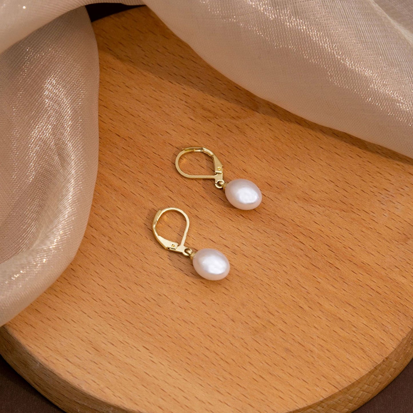 Korean Simple Baroque Pearl Clip Light Luxury Personalized Cold Ear Buckle