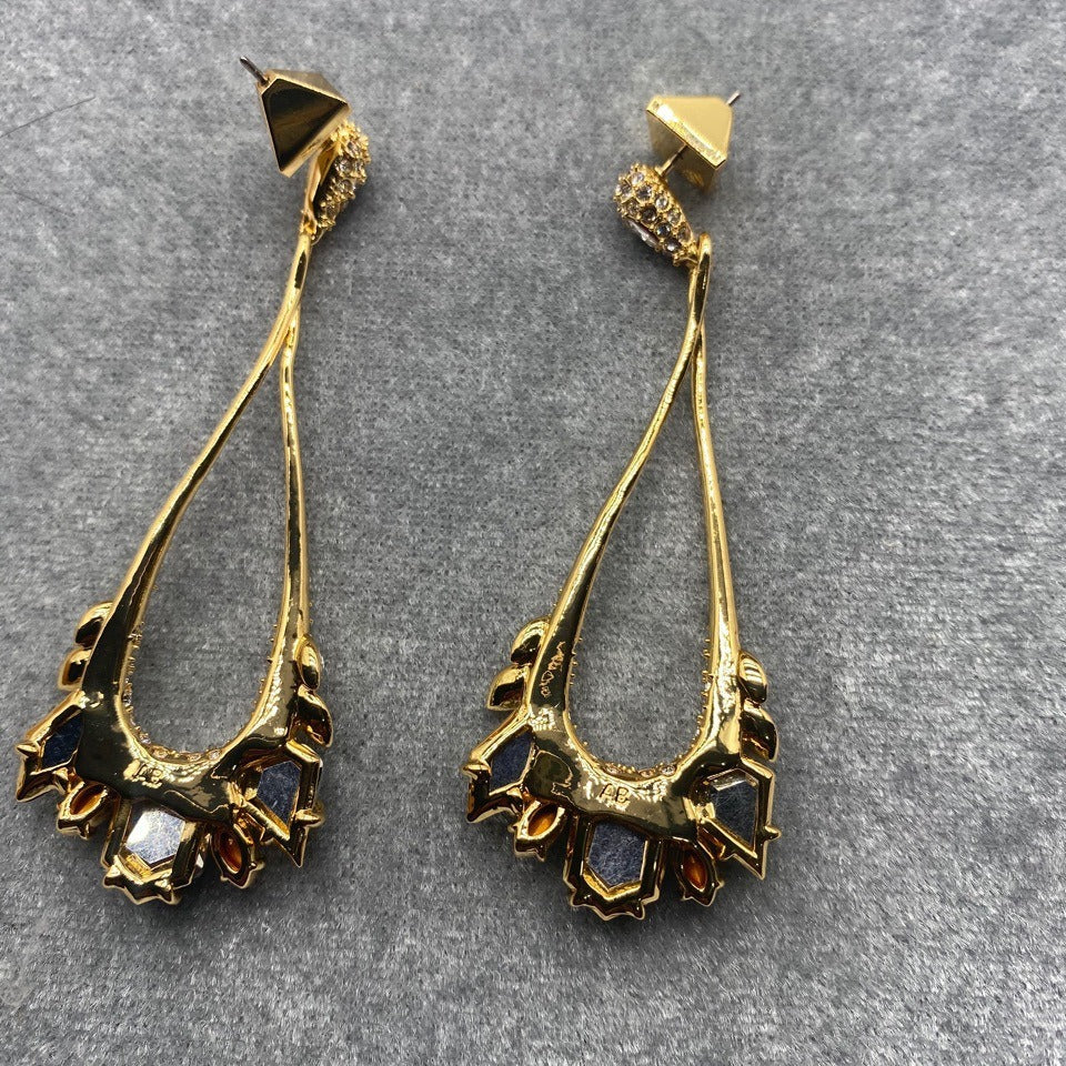 Designer To Create Fashion Casual Full Diamond Big Treasure Stud Earrings