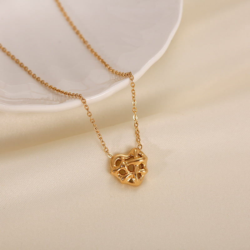 Winding Heart Style Gold-plated Titanium Steel Woven Peach Necklace