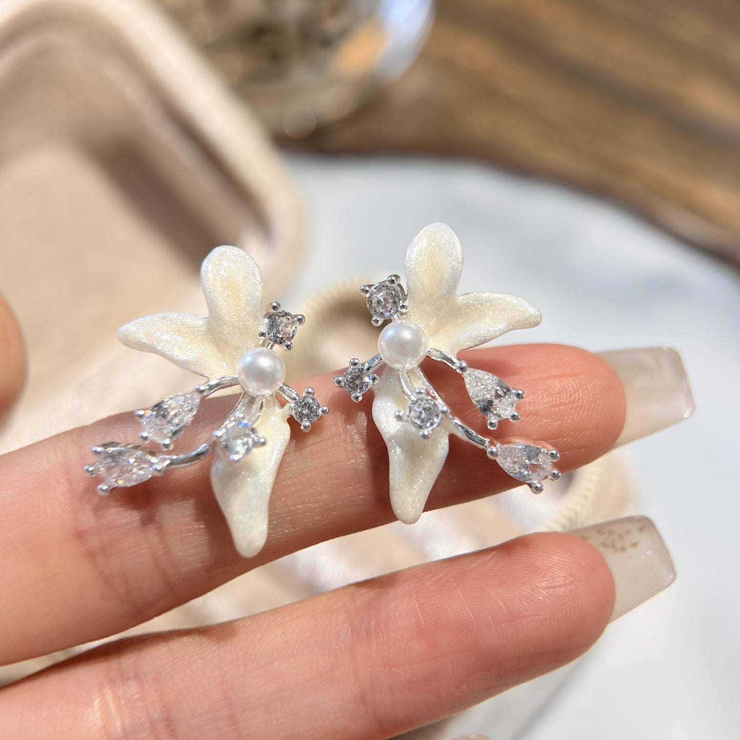 Flash Gradient Flower-de-luce Zircon Stamen Gentle Petals Female Fresh Style Stud Earrings
