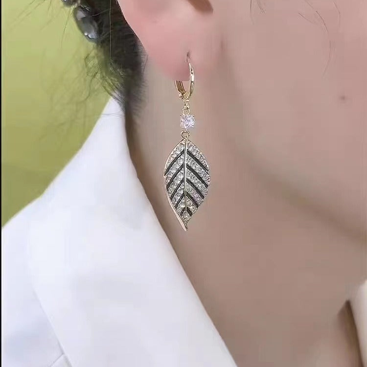 Full Diamond Leaf Trendy Clip Fashionable Ear Buckle