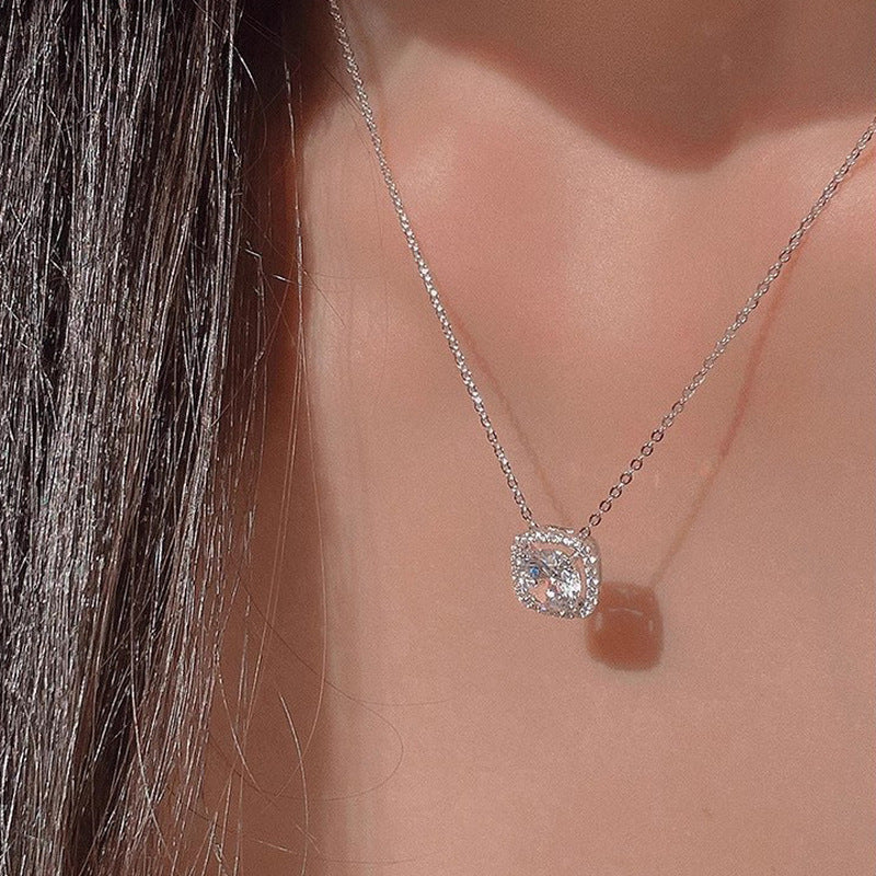 Women's Design Style Fashion Exquisite Refined Grace Clavicle Chain Necklace