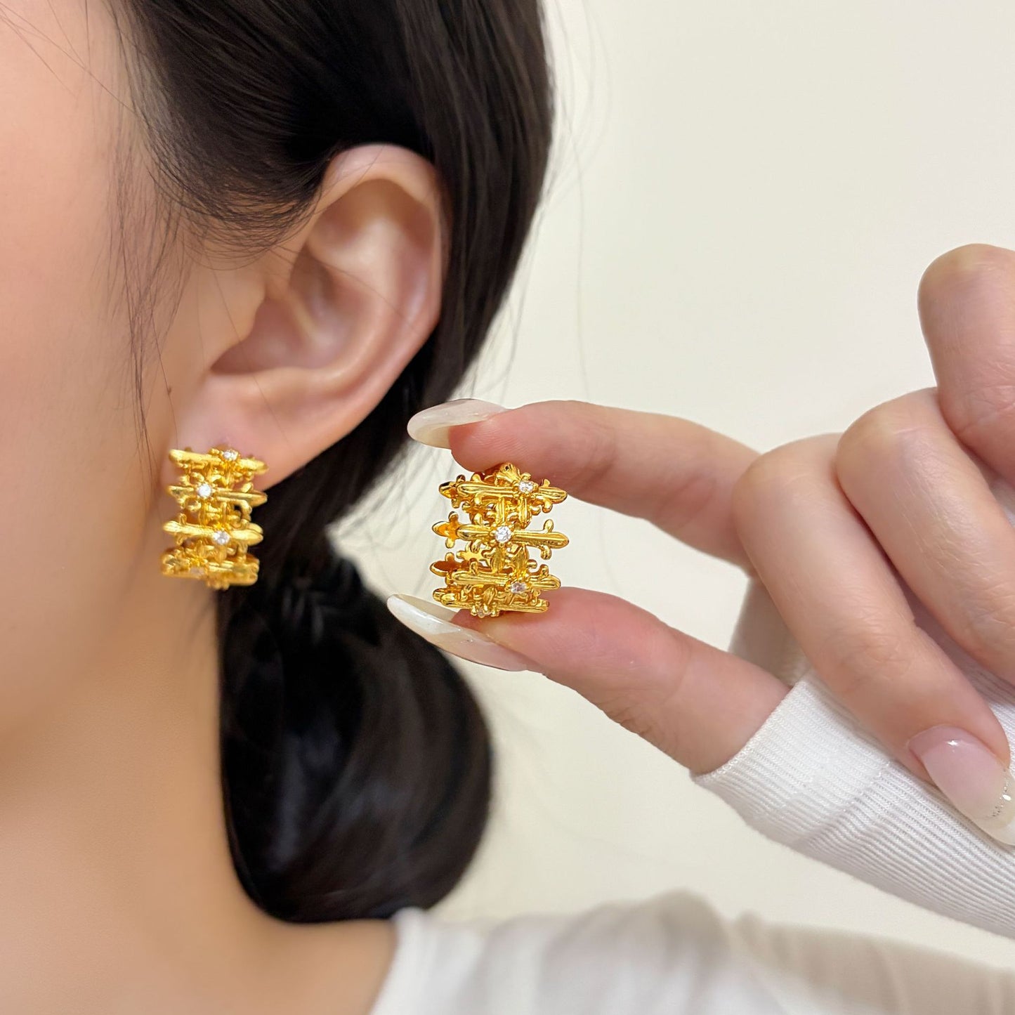 Cross Clip Female Distressed Style Niche Design Simple Earrings