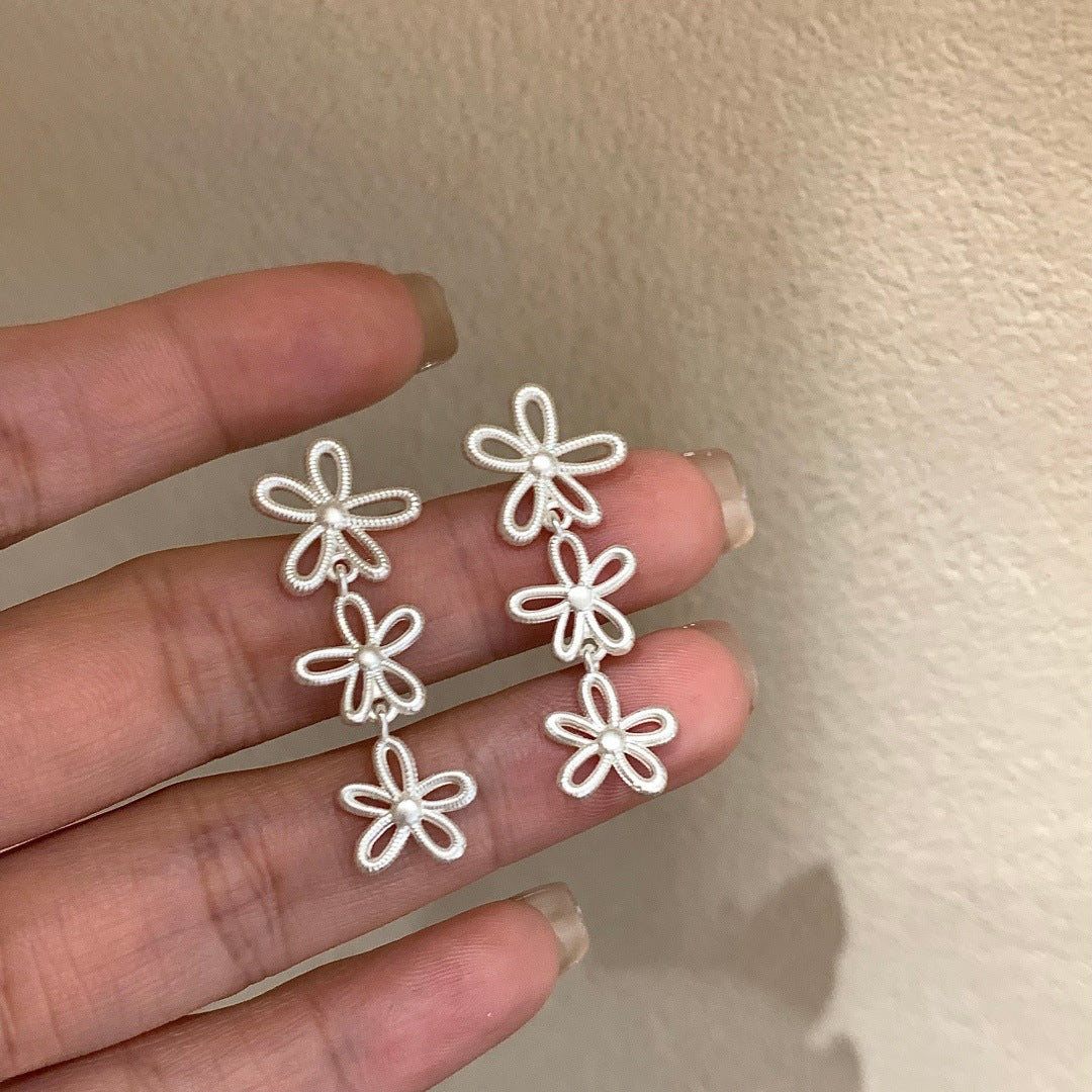 Long Tassel Hollow Flower Temperamental Minority Personality Gentle Temperament Sier Stud Earrings