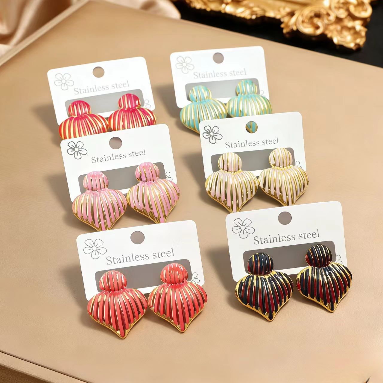 Love Heart Enamel Gold-plated Niche Design Stud Earrings