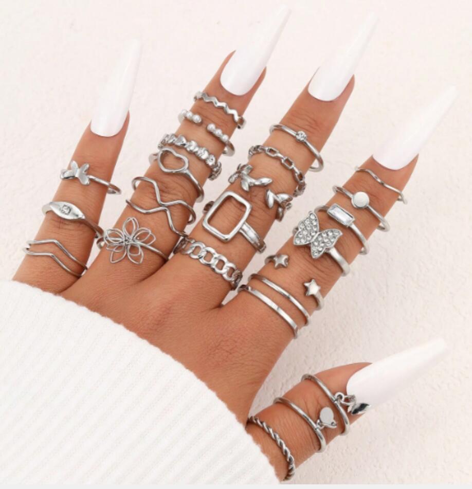Women's Butterfly Loving Heart With Opening Fashion Rings