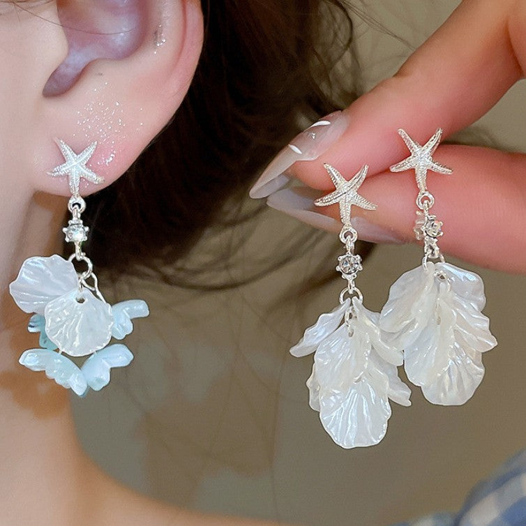 Women's Fresh Flower Pearl Light Luxury Temperament Fashion White Zircon Design Earrings