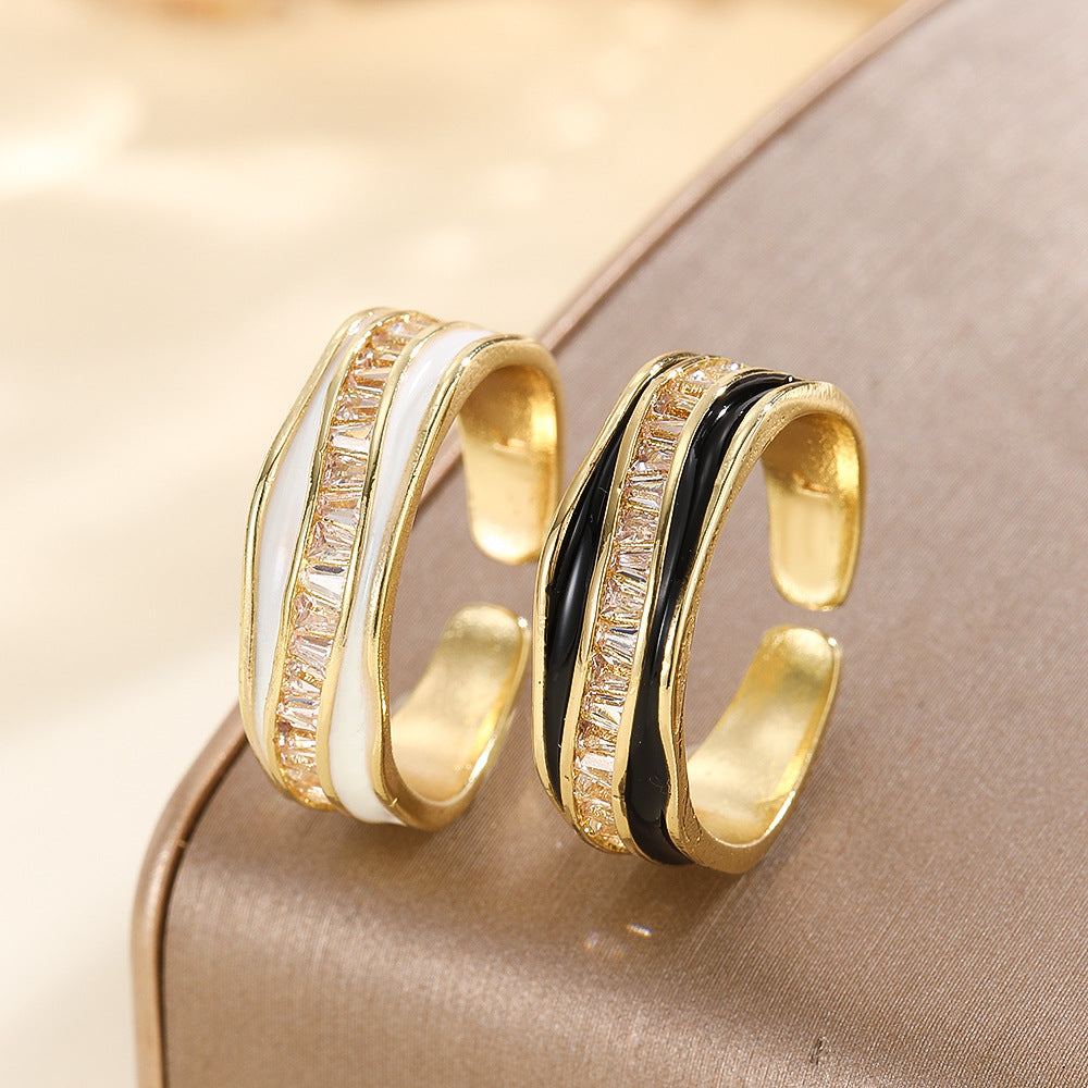 Simple Romantic Pearlescent White Drip Glazed Index Rings