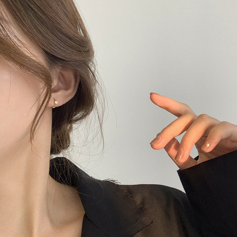 Zircon Round Design Trendy Frosty Style Ear Buckle