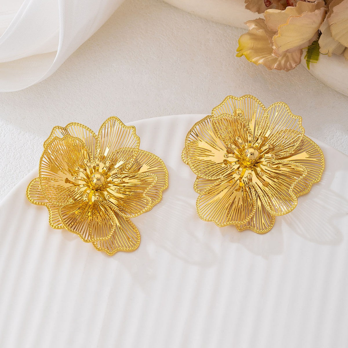Flower Petals Female Sweet Cool Graceful Earrings