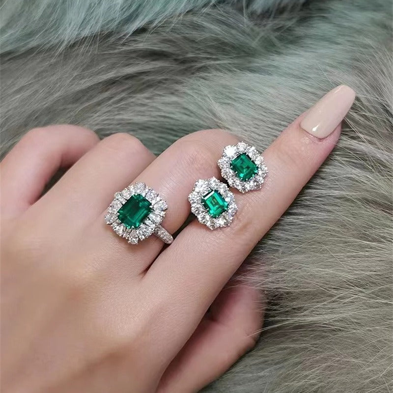 Women's Simple Super Shiny Elegant Emerald Set Rings