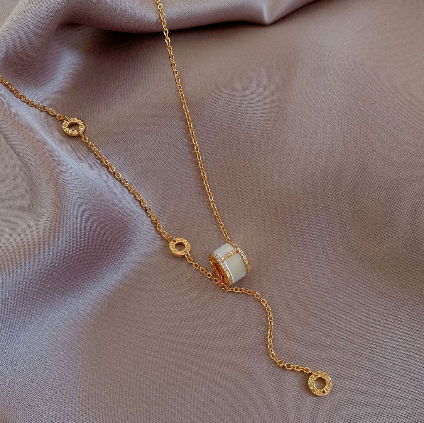 Women's Temperament Opal Large Thin Waist Titanium Steel Everyday Joker Clavicle Necklace