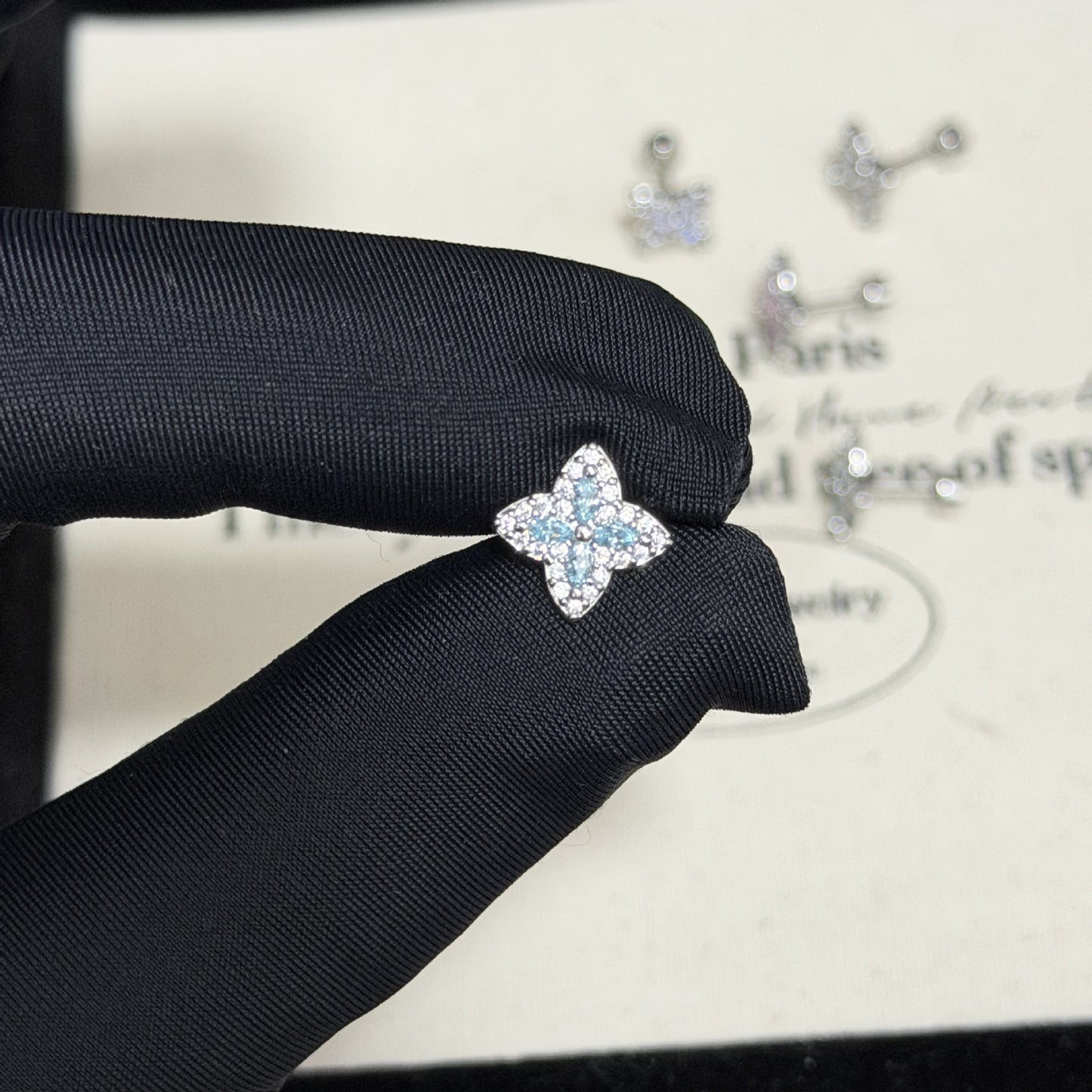 Cruciate Flower Zircon Flat Sweet Design Titanium Steel Ear Bone Earrings