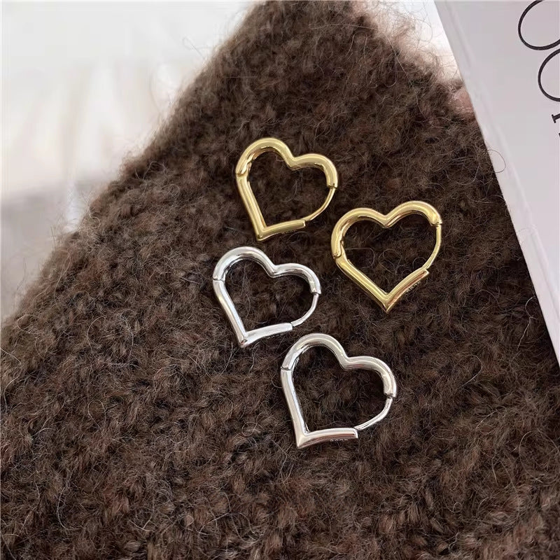 Women's Simple Hollow Heart-shaped Clip Elegant High-grade Earrings
