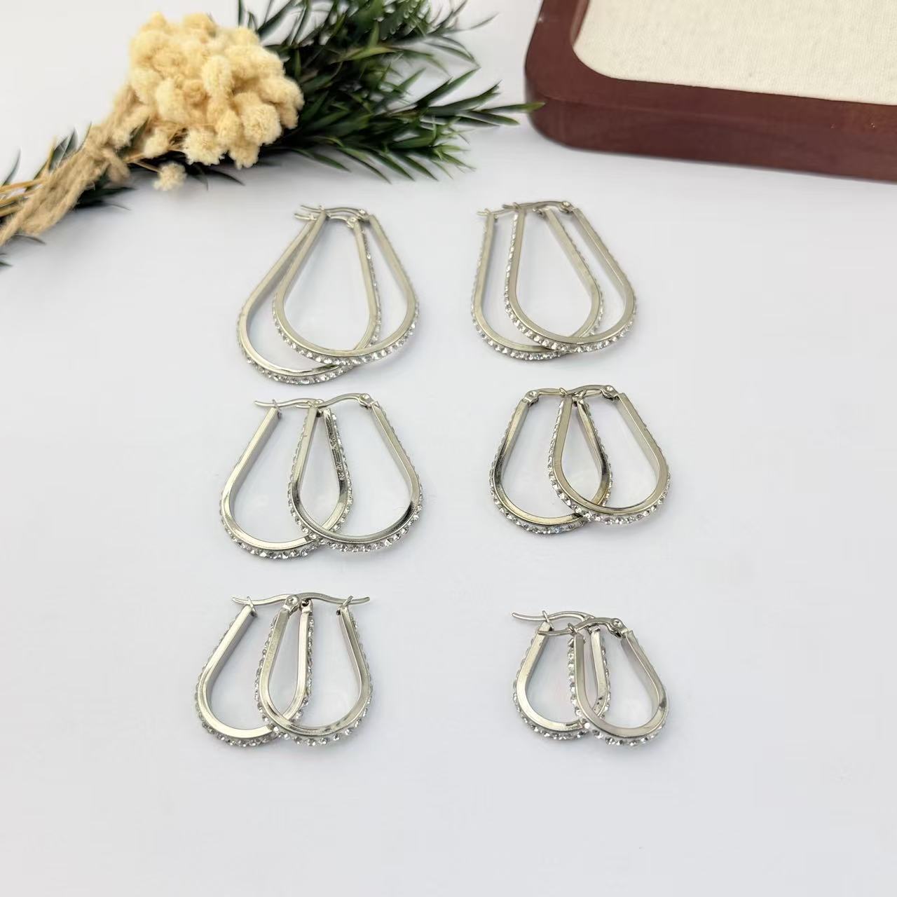 Steel Love Alloy Design High-grade Light Earrings