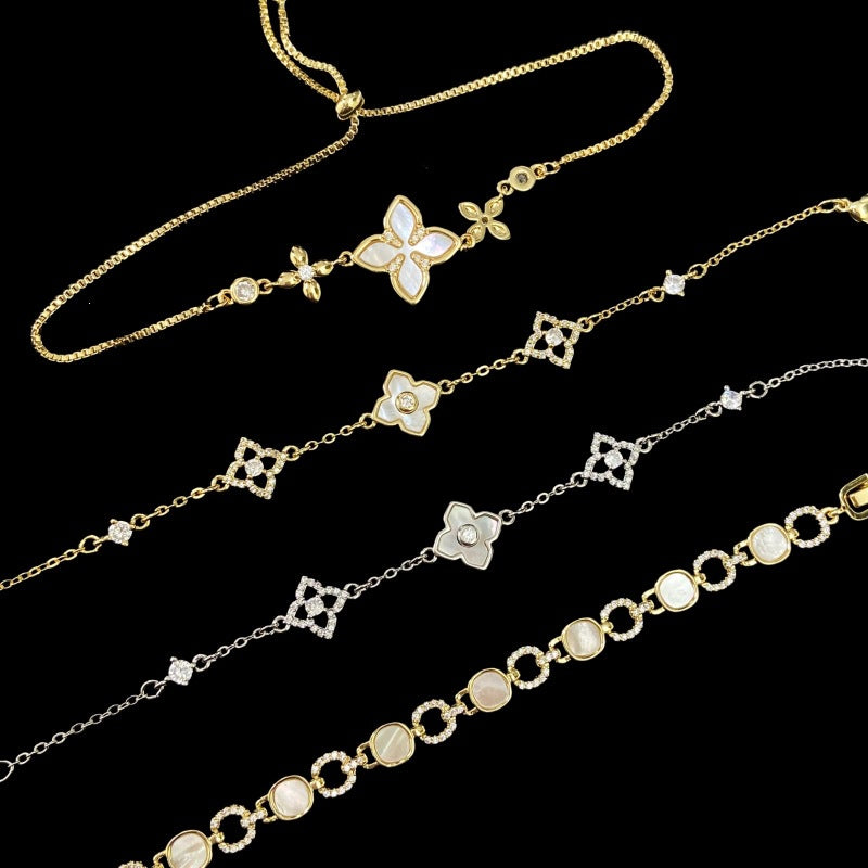 Four-leaf Flower Classic Style Light Luxury Beautiful Square Full Diamond Bracelet