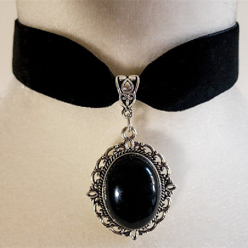 Fashion Classic Gothic Vampire Cameo Veet Necklaces