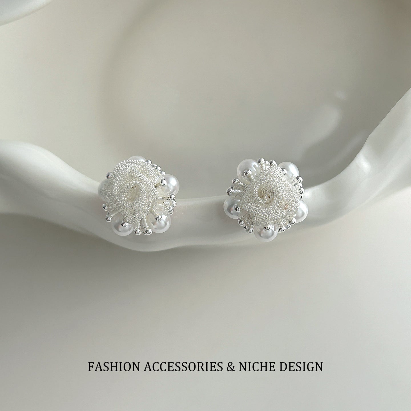 Women's Pearl Tassel Light Luxury High-grade Niche Earrings