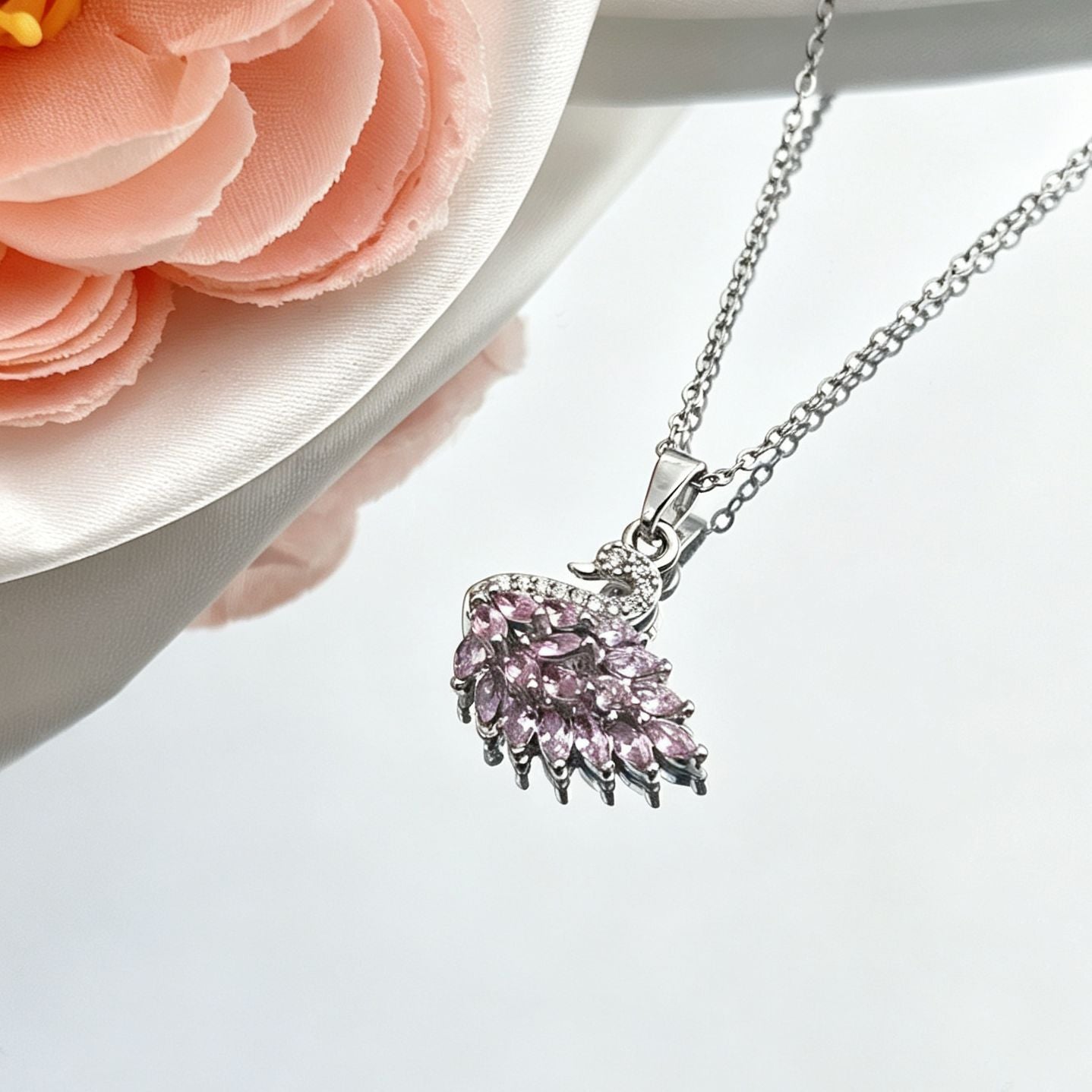 Women's Swan Light Luxury High-grade Clavicle Chain Elegant Necklace