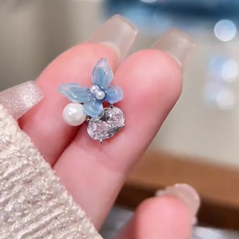 Gradient Color Fresh Pearl Butterfly Simple Earrings