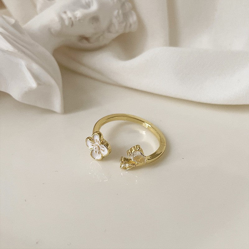 Gentle Dignified Flowers Female Delicate Pearl Zircon Light Luxury High Rings